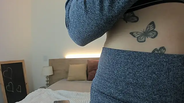 Emily Frostt online show from February 2026 07:35:02 PM