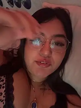 love queen02 online show from November 2025 05:35:02 PM