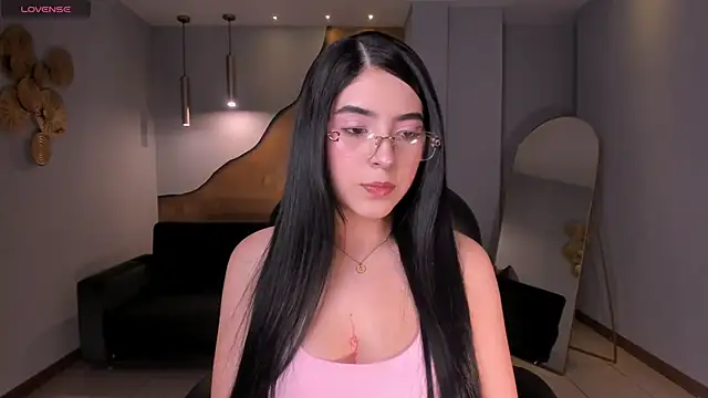 Snapshot of HaileyRoss_ chatting on June 2026 02:16:02 AM HaileyRoss online show from June 2026 02:16:02 AM