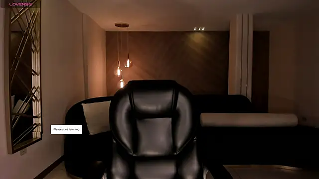 Snapshot of HaileyRoss_ chatting on June 2026 11:11:02 AM HaileyRoss online show from June 2026 11:11:02 AM