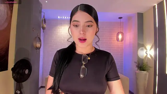 HaileyRoss  online show from March 2026 11:45:01 AM