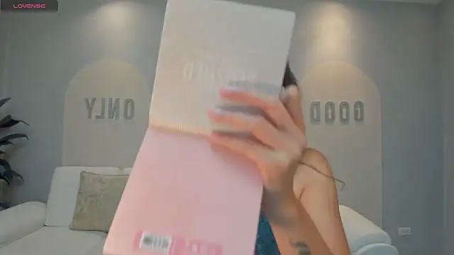 MayaHoffman online show from February 2026 11:32:02 AM