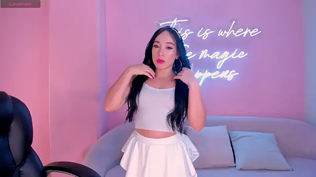 Snapshot of ZaraKafruni chatting on February 2026 04:00:01 AM ZaraKafruni online show from February 2026 04:00:01 AM