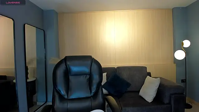 Snapshot of ZaraKafruni chatting on February 2026 11:39:02 PM ZaraKafruni online show from February 2026 11:39:02 PM