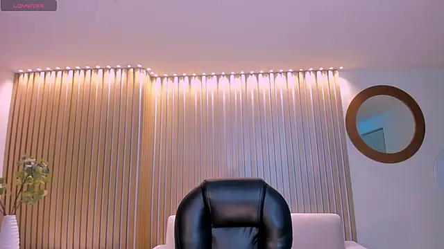 SophieLanne online show from March 2026 03:52:01 AM