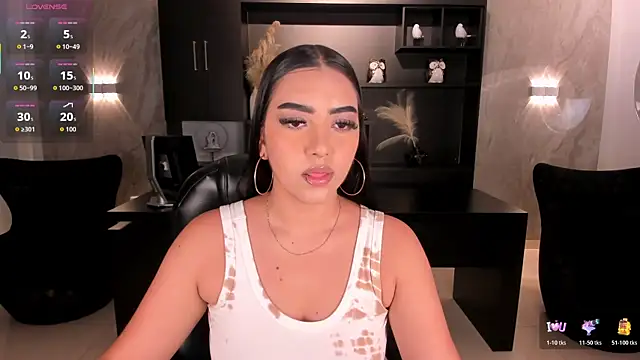 SophieLanne online show from June 2026 01:33:02 AM