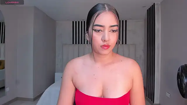 SophieLanne online show from November 2025 11:27:02 PM