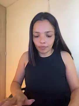 LaraDanverss online show from May 2026 09:10:02 PM