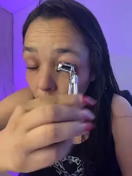 LaraDanverss online show from March 2026 07:05:02 PM