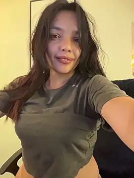 LaraDanverss online show from April 2026 09:10:01 PM