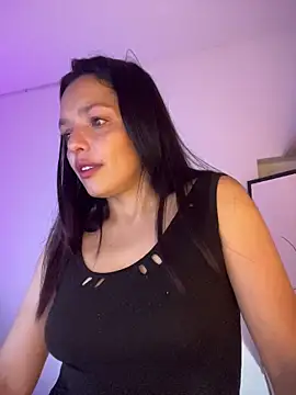 Snapshot of LaraDanverss chatting on December 2025 07:08:01 PM LaraDanverss online show from December 2025 07:08:01 PM