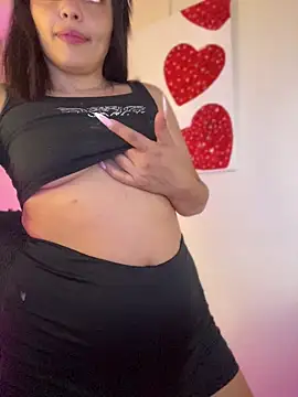 LaraDanverss online show from April 2026 08:48:02 PM
