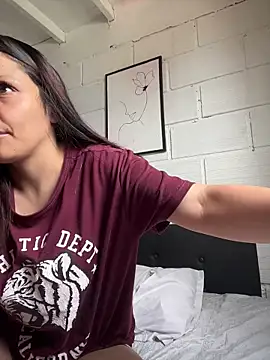 Snapshot of LaraDanverss chatting on November 2025 07:14:02 PM LaraDanverss online show from November 2025 07:14:02 PM