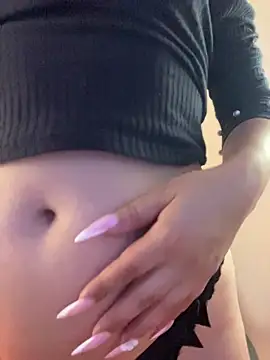 LaraDanverss online show from April 2026 09:17:01 PM