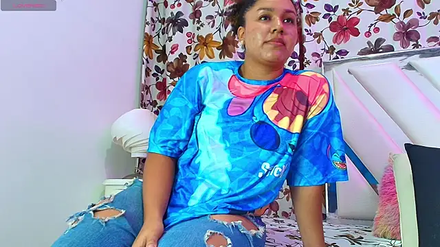 Snapshot of VelvetNaughty chatting on November 2025 02:21:01 PM VelvetNaughty online show from November 2025 02:21:01 PM