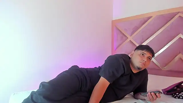 myke and mia online show from December 2025 02:16:02 PM