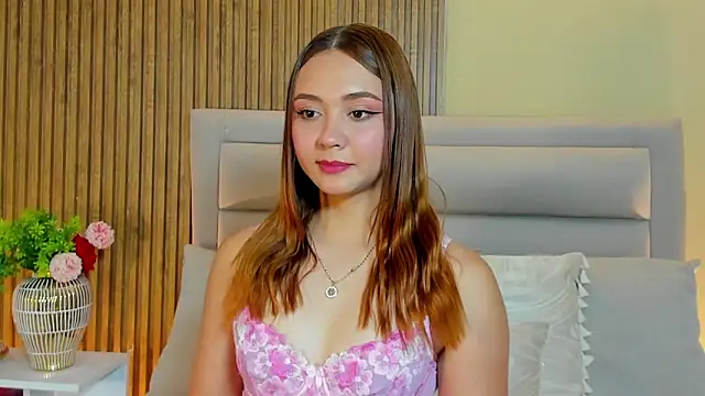 LondraBlush online show from April 2026 01:24:02 PM