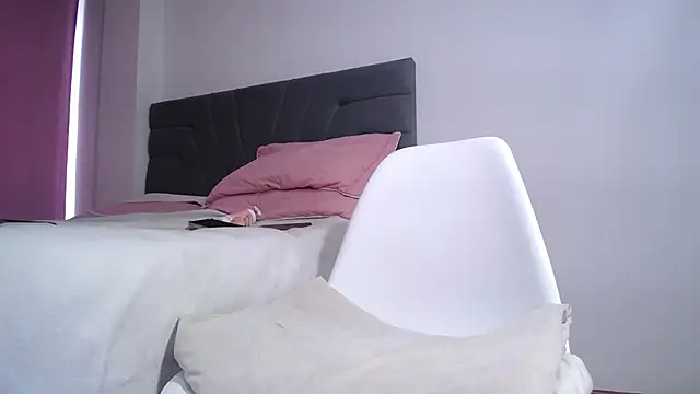 Mia foxxy  online show from February 2026 02:35:02 PM