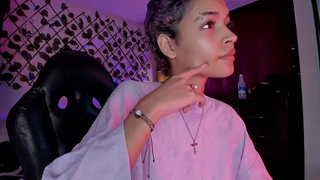 Anny Kiitty online show from February 2026 03:27:02 AM