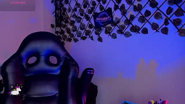 Anny Kiitty online show from June 2026 03:00:01 AM