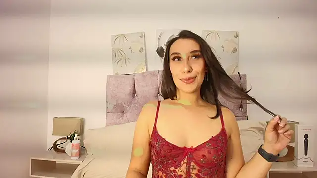 Snapshot of Bella_Brown2 chatting on December 2025 07:52:01 PM Bella Brown2 online show from December 2025 07:52:01 PM