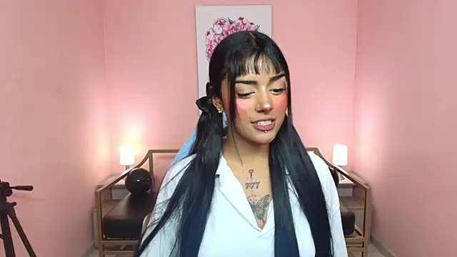 Milu carbajal x online show from November 2025 09:36:01 PM