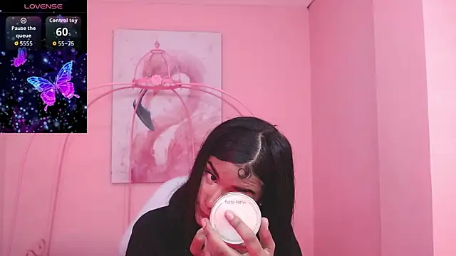 Snapshot of Milu_carbajal_x chatting on January 2026 12:56:01 PM Milu carbajal x online show from January 2026 12:56:01 PM