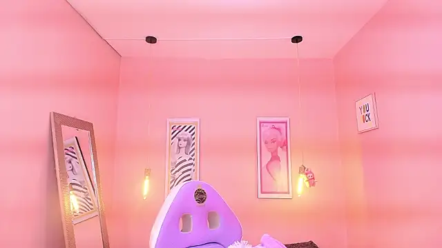 Milu carbajal x online show from February 2026 03:24:01 AM