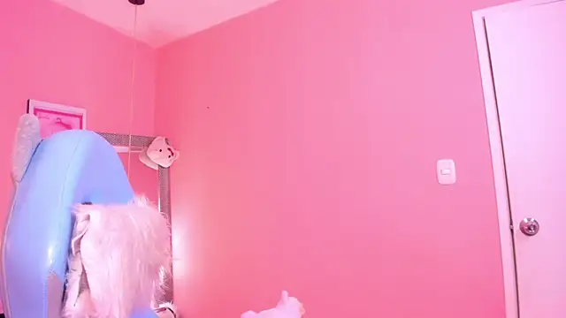 Milu carbajal x online show from March 2026 03:41:01 AM