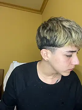 Snapshot of Noah21_ chatting on December 2025 09:10:02 PM Noah21 online show from December 2025 09:10:02 PM