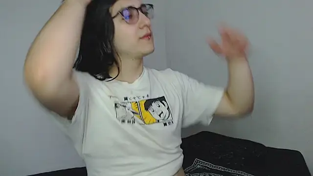 Snapshot of Amoneth_Xx chatting on December 2025 08:42:02 PM Amoneth Xx online show from December 2025 08:42:02 PM