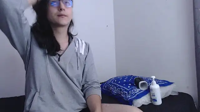 Snapshot of Amoneth_Xx chatting on December 2025 06:07:01 PM Amoneth Xx online show from December 2025 06:07:01 PM