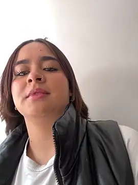 Snapshot of HANNAHBAKER00 chatting on November 2025 06:41:02 PM HANNAHBAKER00 online show from November 2025 06:41:02 PM