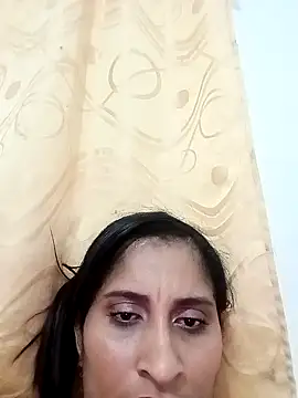 CarolinaNavas33 online show from December 2025 02:40:01 PM