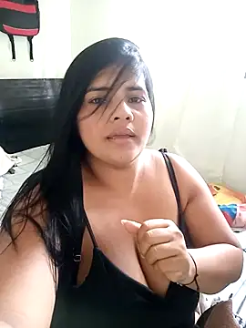 Snapshot of _QueenSofia_ chatting on November 2025 07:28:01 PM QueenSofia online show from November 2025 07:28:01 PM