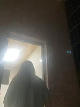 yiyi0316 online show from April 2026 04:43:02 PM