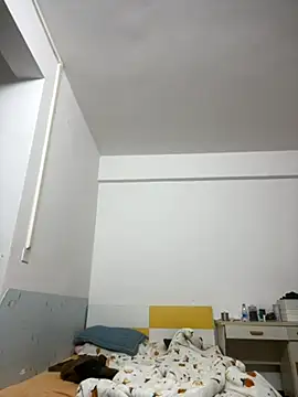 yiyi0316 online show from December 2025 05:33:01 PM