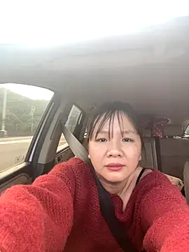 yiyi0316 online show from November 2025 02:22:02 AM