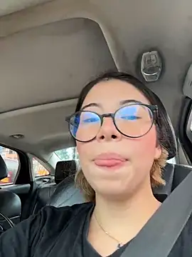 Caitlinn catt online show from December 2025 07:45:01 PM