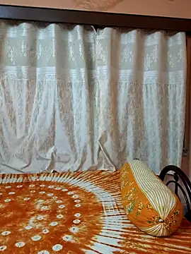 Cute-richa1 online show from May 2026 04:59:02 PM