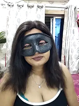 Cute-richa1 online show from May 2026 05:29:02 PM