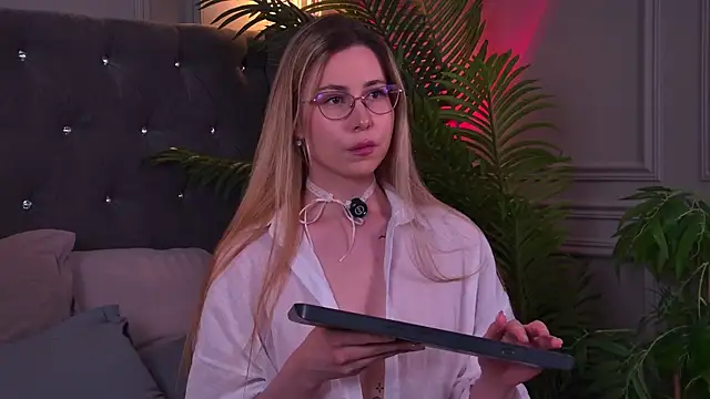 -SaraBlack- online show from July 2026 04:26:02 PM