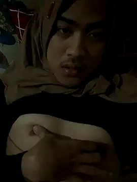 Snapshot of yuliabirdiantie1 chatting on November 2025 10:08:02 AM yuliabirdiantie1 online show from November 2025 10:08:02 AM