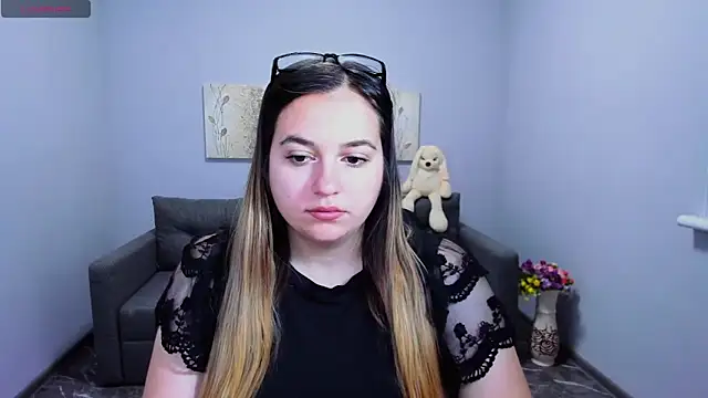 Snapshot of Maria_Bond chatting on November 2025 06:46:02 AM Maria Bond online show from November 2025 06:46:02 AM