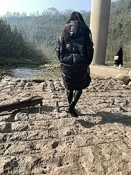 xiaoling2358 online show from January 2026 04:52:01 AM