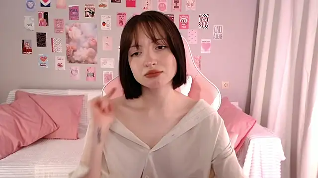 Lexi Bottom online show from December 2025 01:56:01 AM