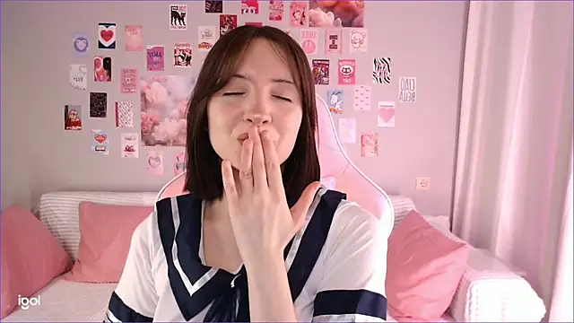 Snapshot of Lexi_Bottom chatting on February 2026 02:12:01 AM Lexi Bottom online show from February 2026 02:12:01 AM