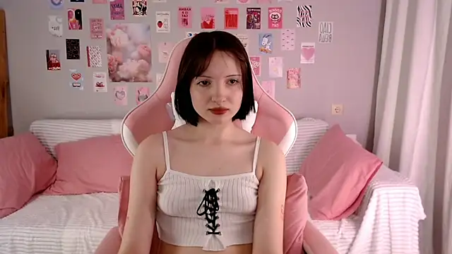 Lexi Bottom online show from December 2025 02:06:01 AM