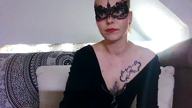 Vulva Koenigin97 online show from November 2025 08:20:01 PM