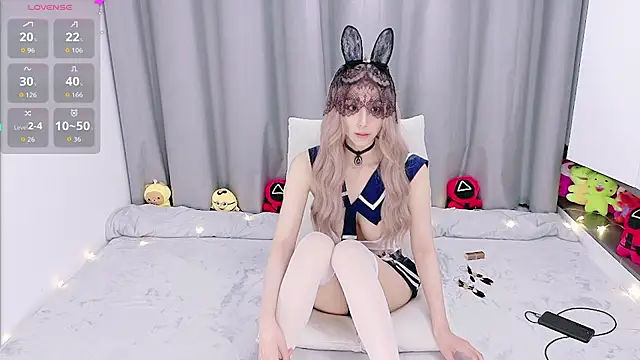 Lulu QAQ online show from November 2025 04:07:02 PM